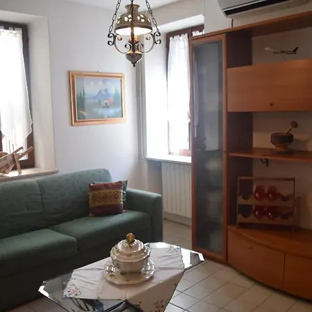 Al Borghetto Lägenhet Montegrino Valtravaglia